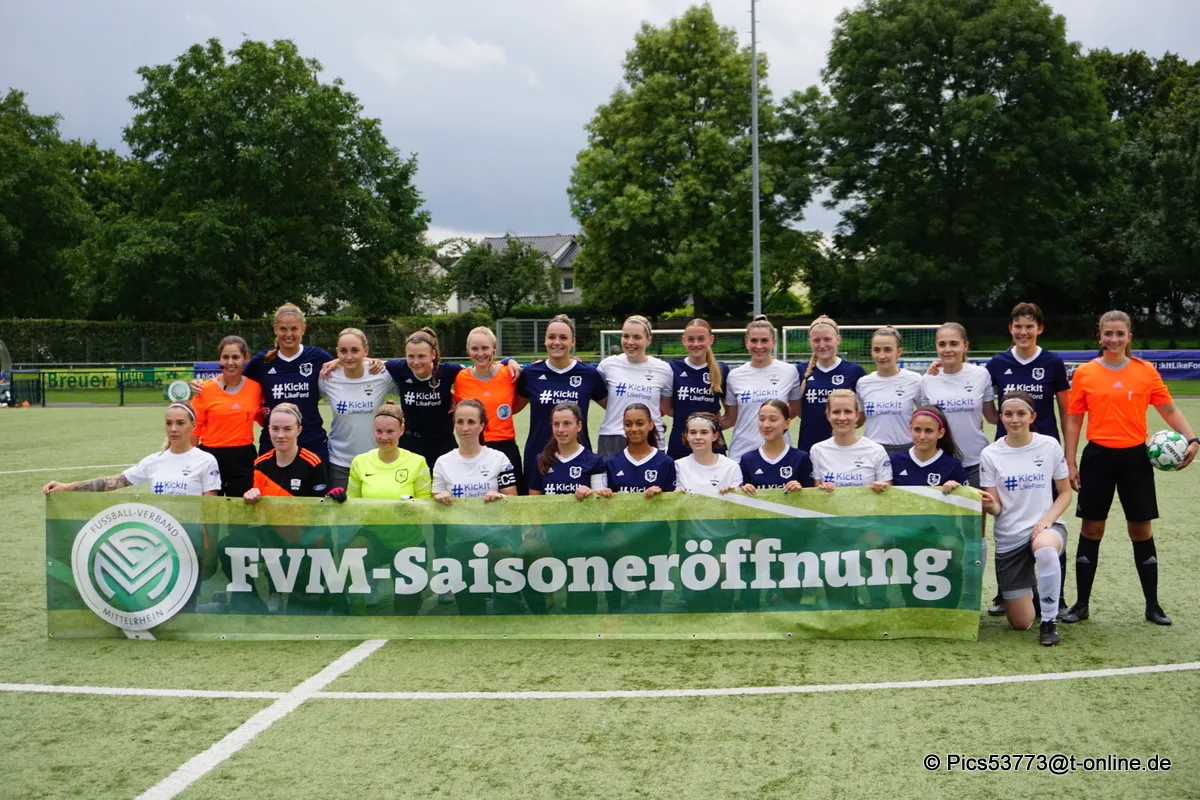 1. Frauen unterliegen im Auftaktspiel mit 1:4 (1:0)