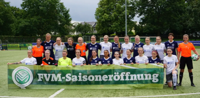 1. Frauen unterliegen im Auftaktspiel mit 1:4 (1:0)